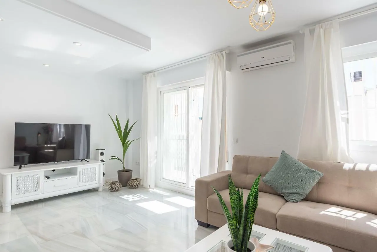 Villa Benalmadena: Adosado Con Piscina Y Jardin 0*,  Spanien